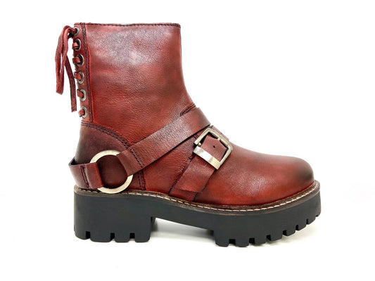 Retro Platform Boot with laces