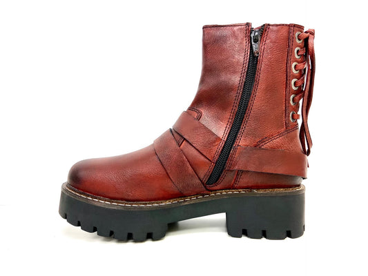 Retro Platform Boot with laces
