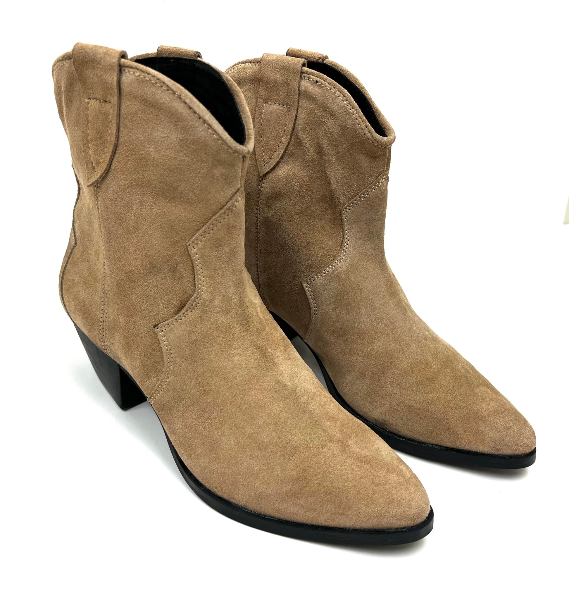 Ladies Beige Western Boot Short Shaft