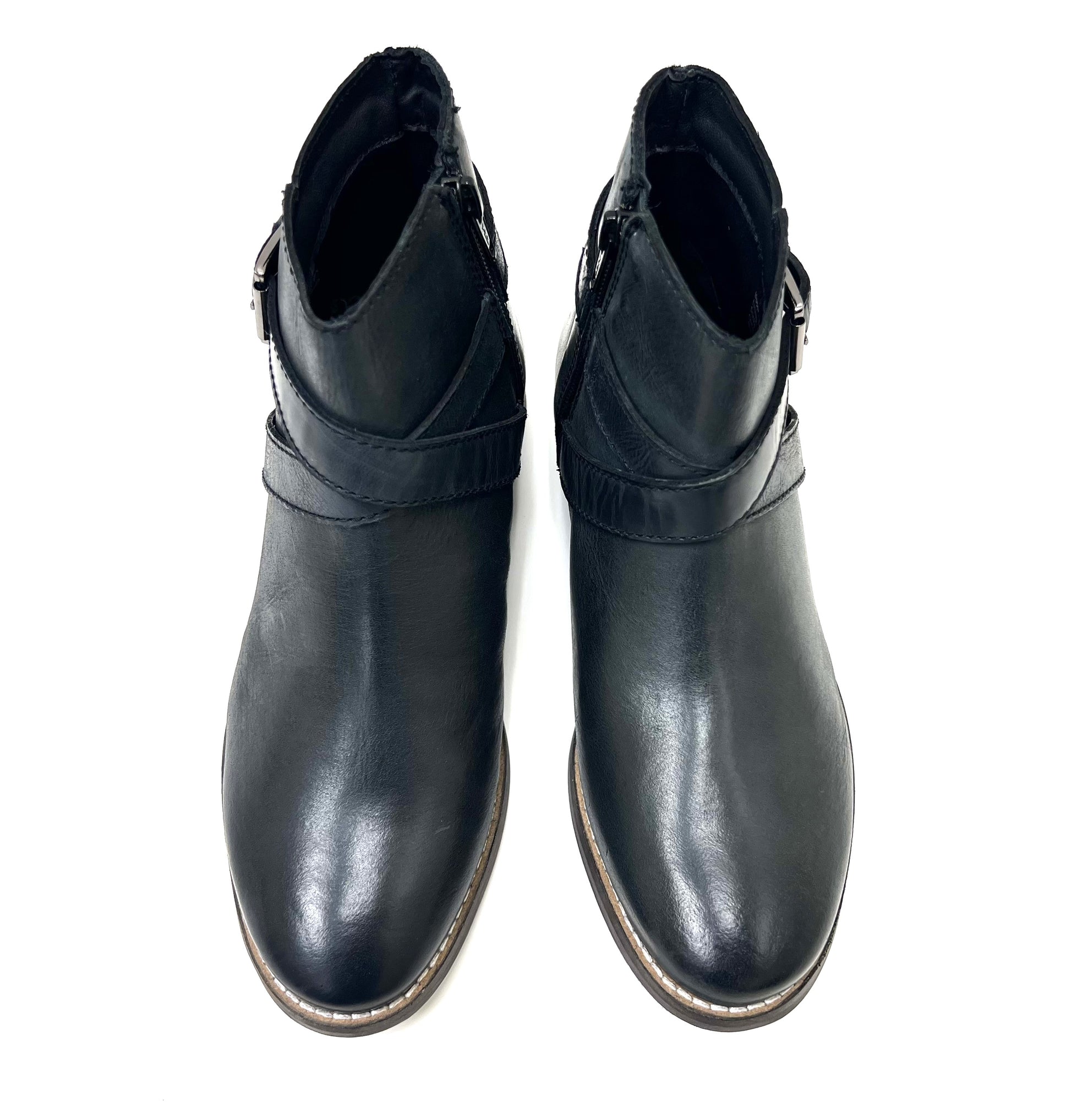 Flat Stacked Heeled Cowgirl Ankle Bootie