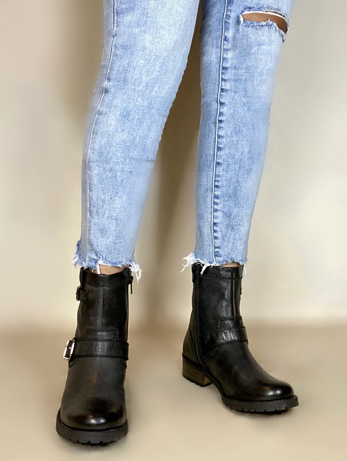 Vintage Moto Short Zip Boot