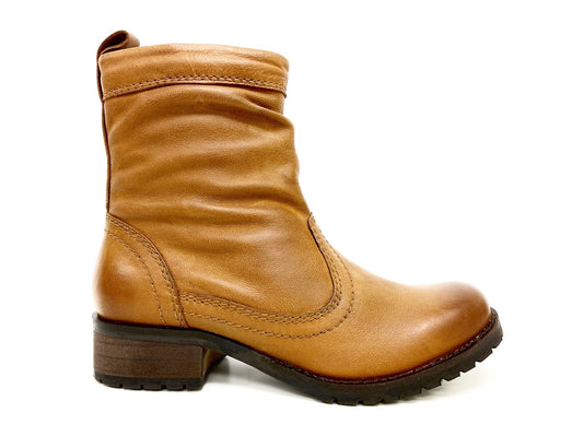 Slouchy Boot with Side Zipper