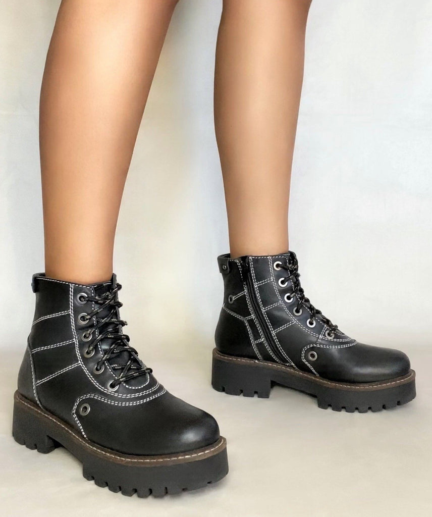 Zippered platform Combat Ankle Boot