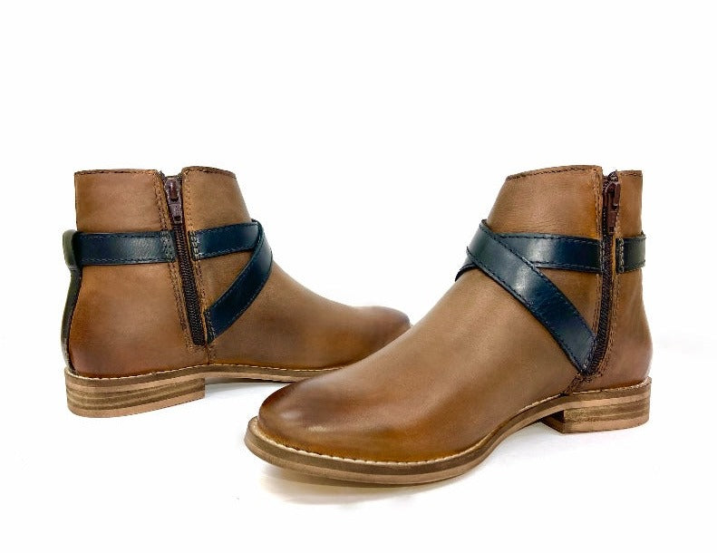 Zip-up Western Flat Ankle Bootie