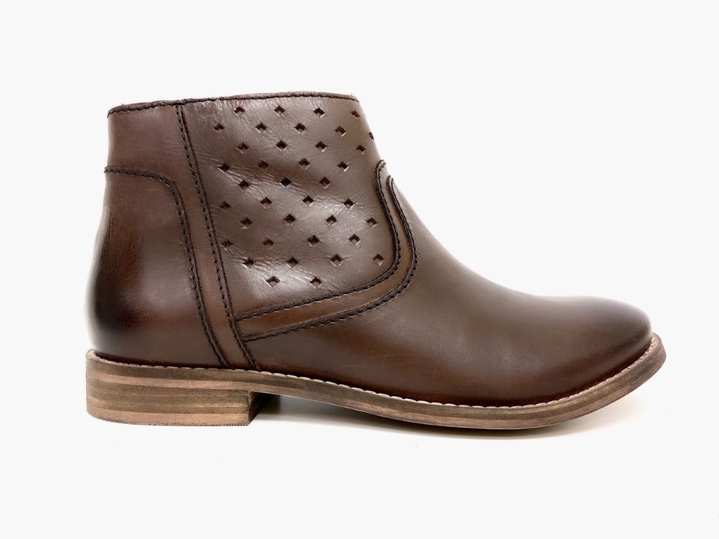 Perforated Zip Up Vintage Ankle Boots