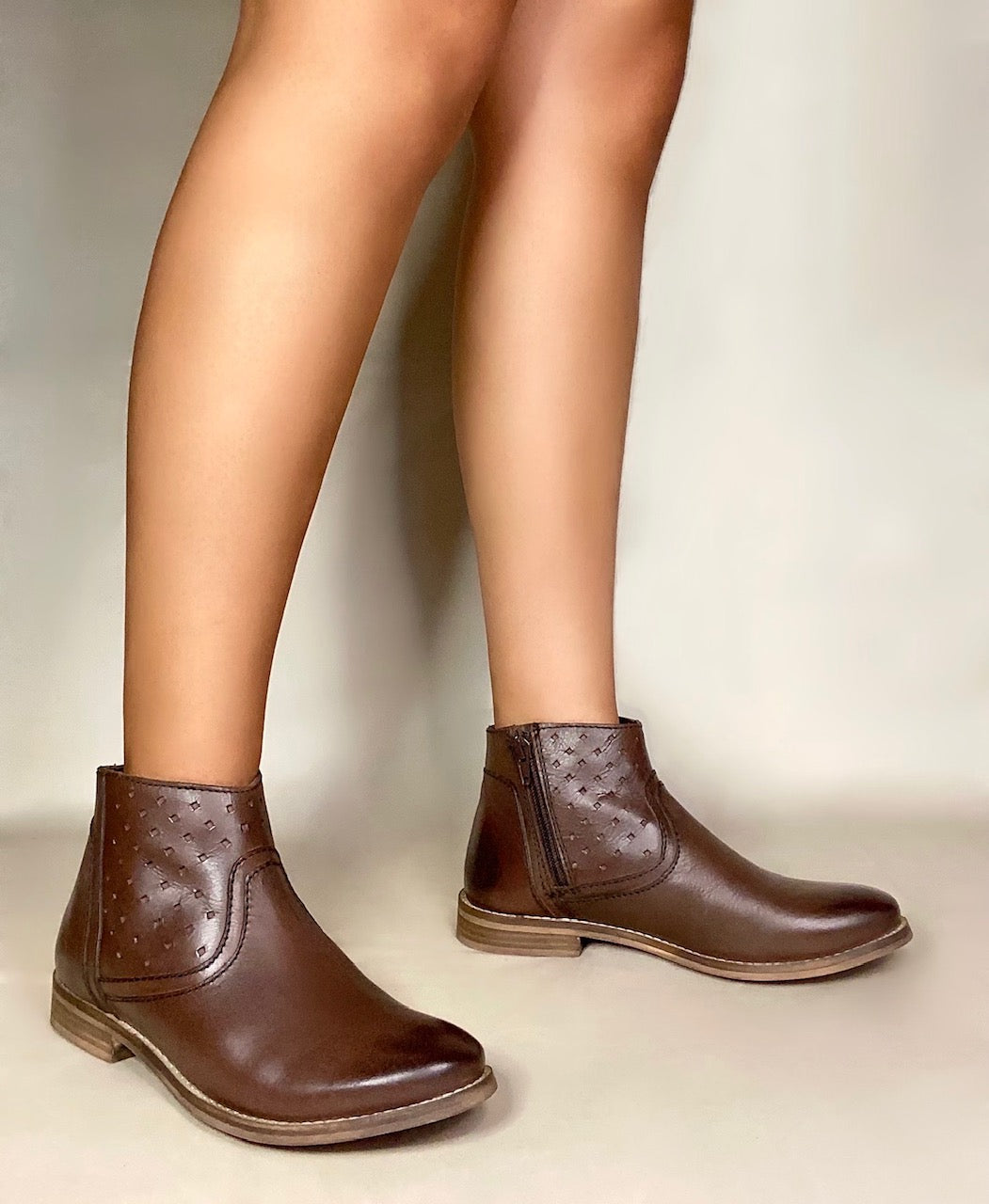 Perforated Zip Up Vintage Ankle Boots