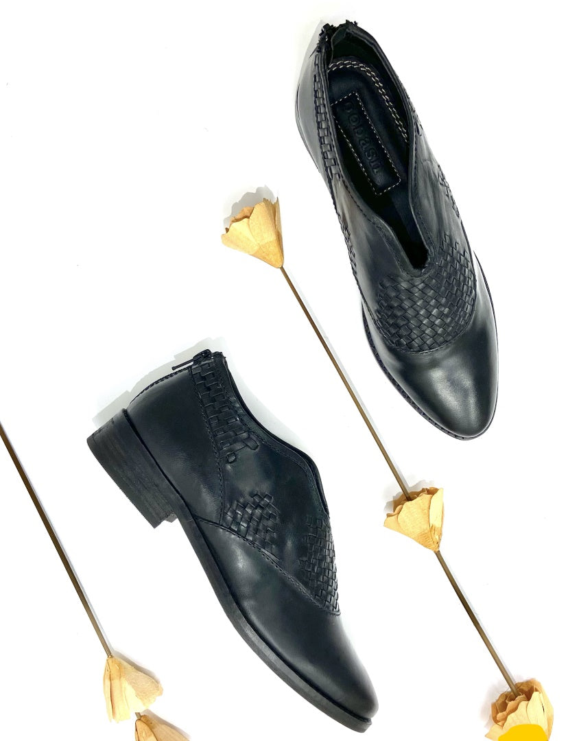 Pointed-Toe Woven Heeled Loafers
