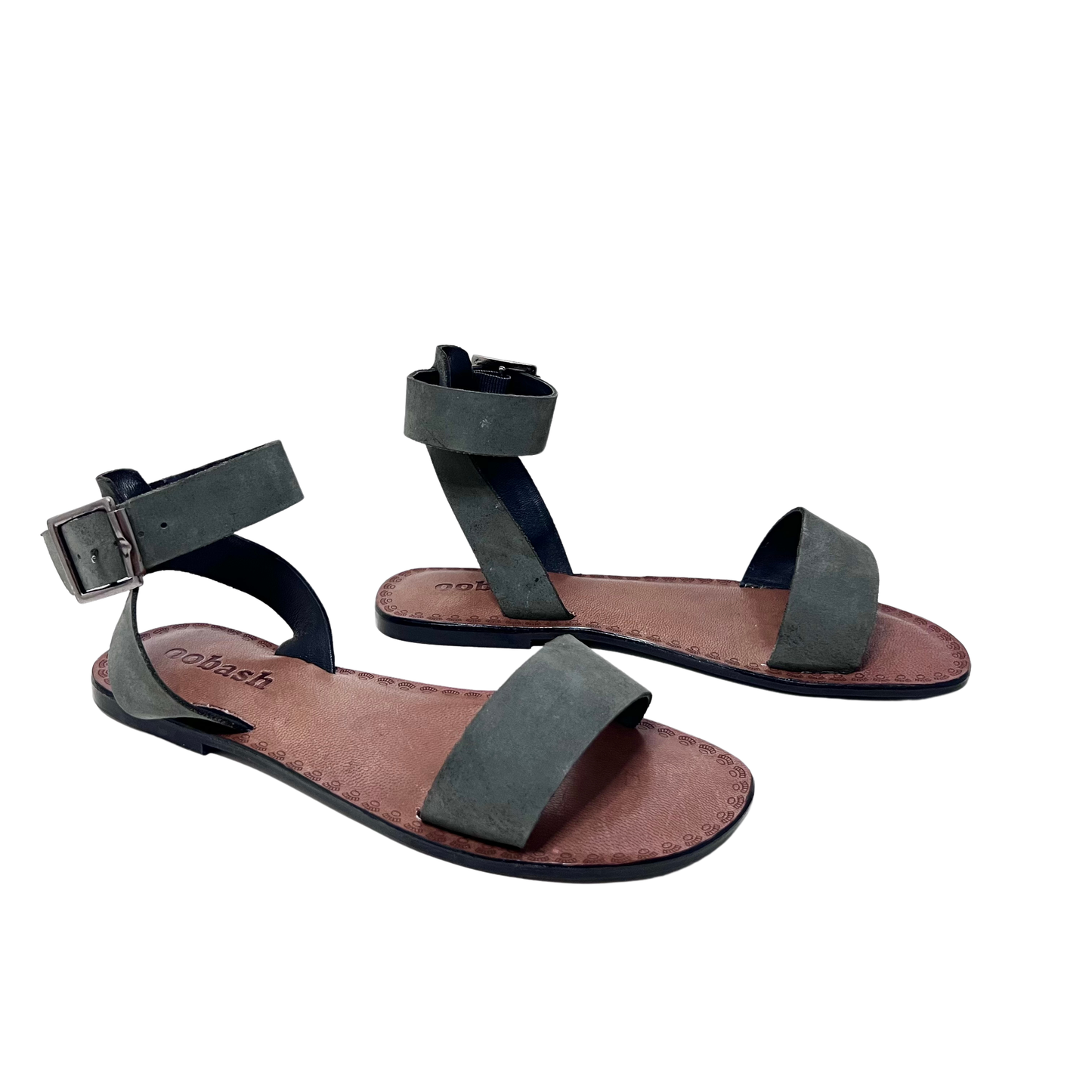 leather gladiator in black color comfy ladies sandal 