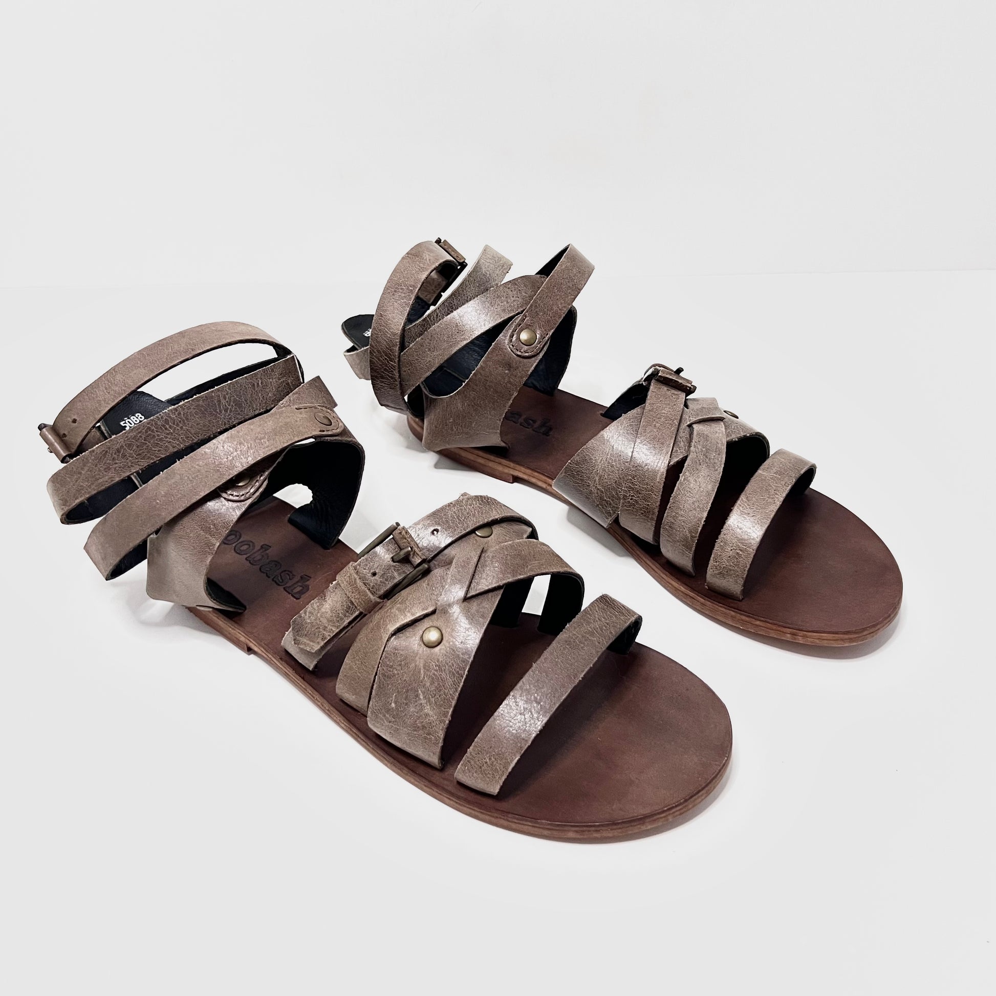 oobash Ariel gladitor leather sandal in olive color for ladies girl women