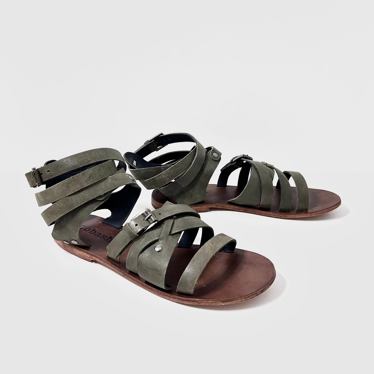oobash Ariel gladitor leather sandal in green color for ladies girl women
