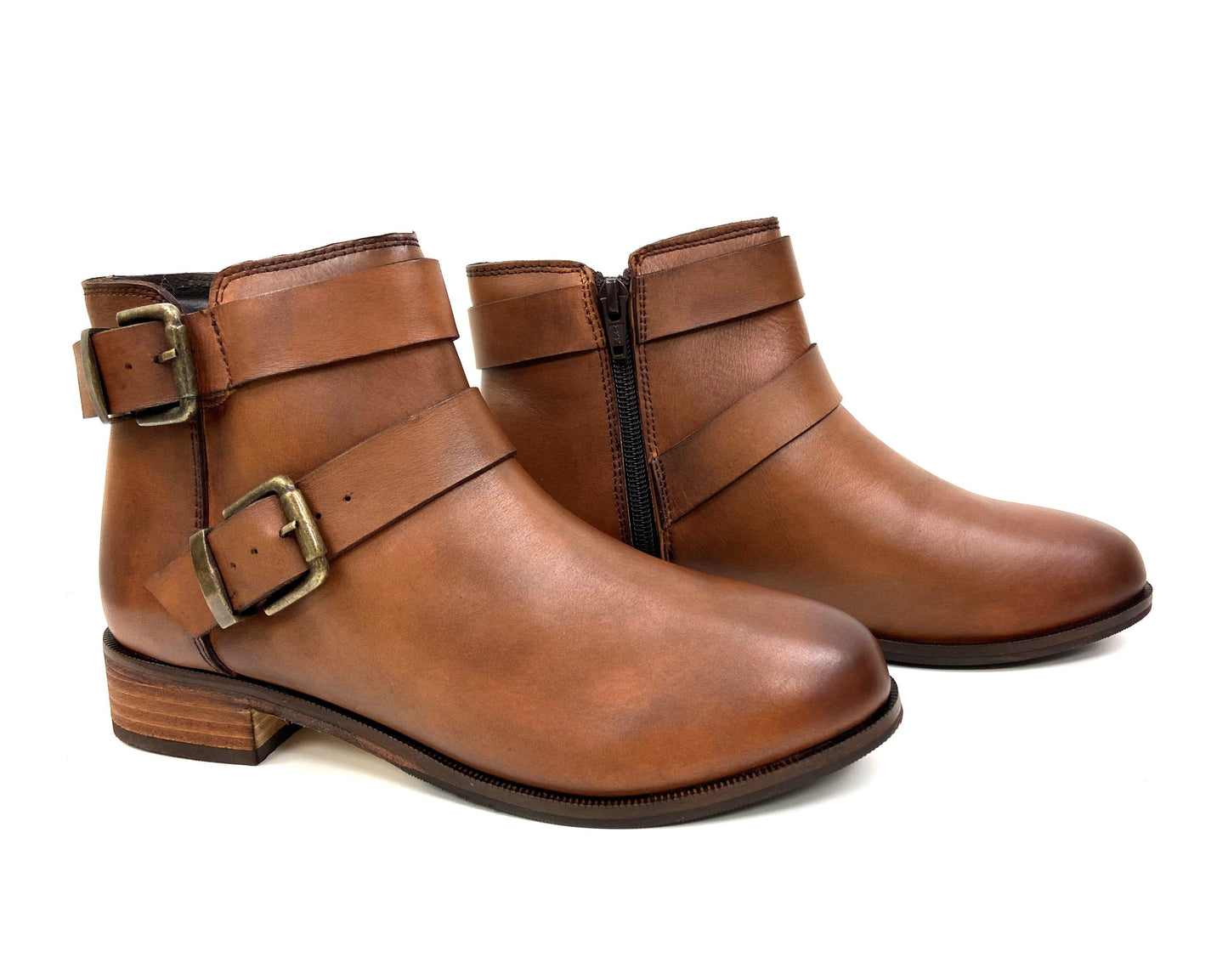 Low stacked heel Ankle Boots Tan leather 